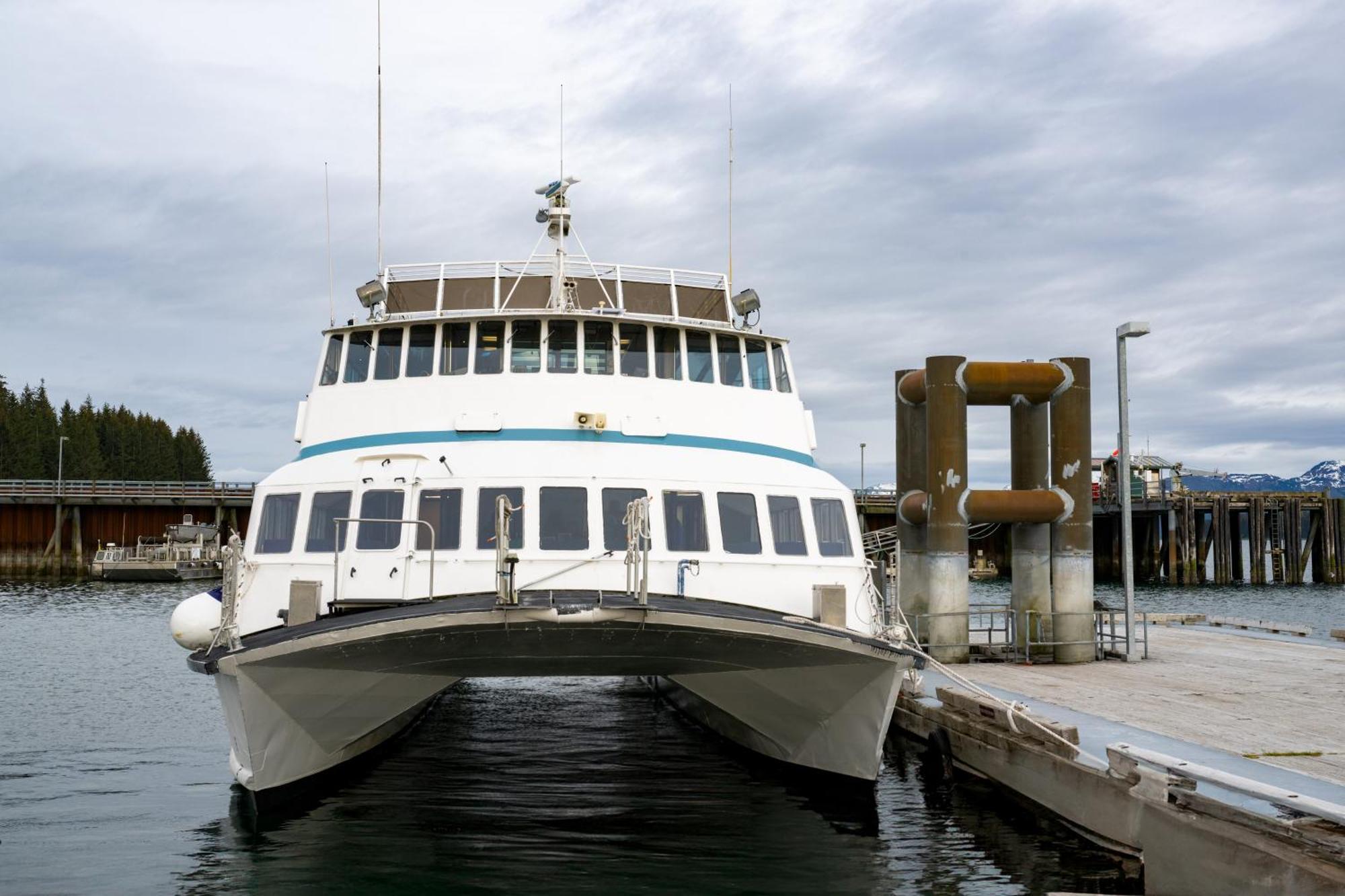 Glacier Bay Lodge Густав Екстериор снимка