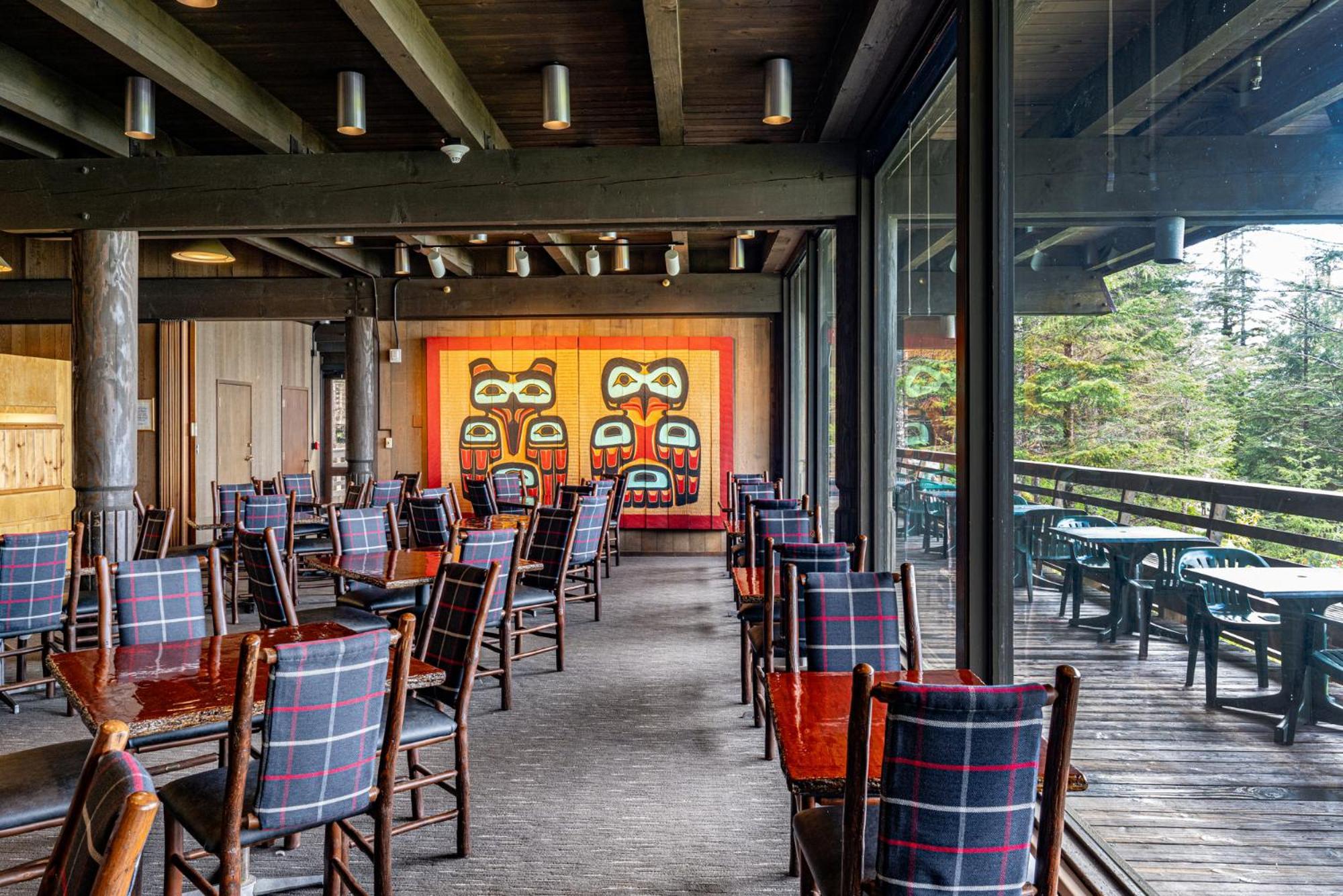 Glacier Bay Lodge Густав Екстериор снимка