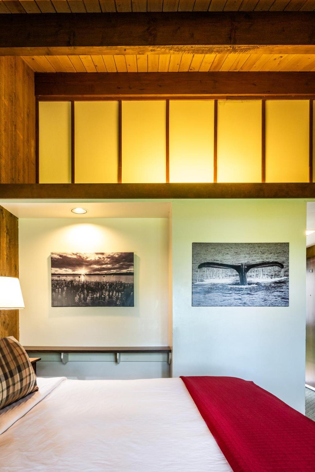 Glacier Bay Lodge Густав Екстериор снимка