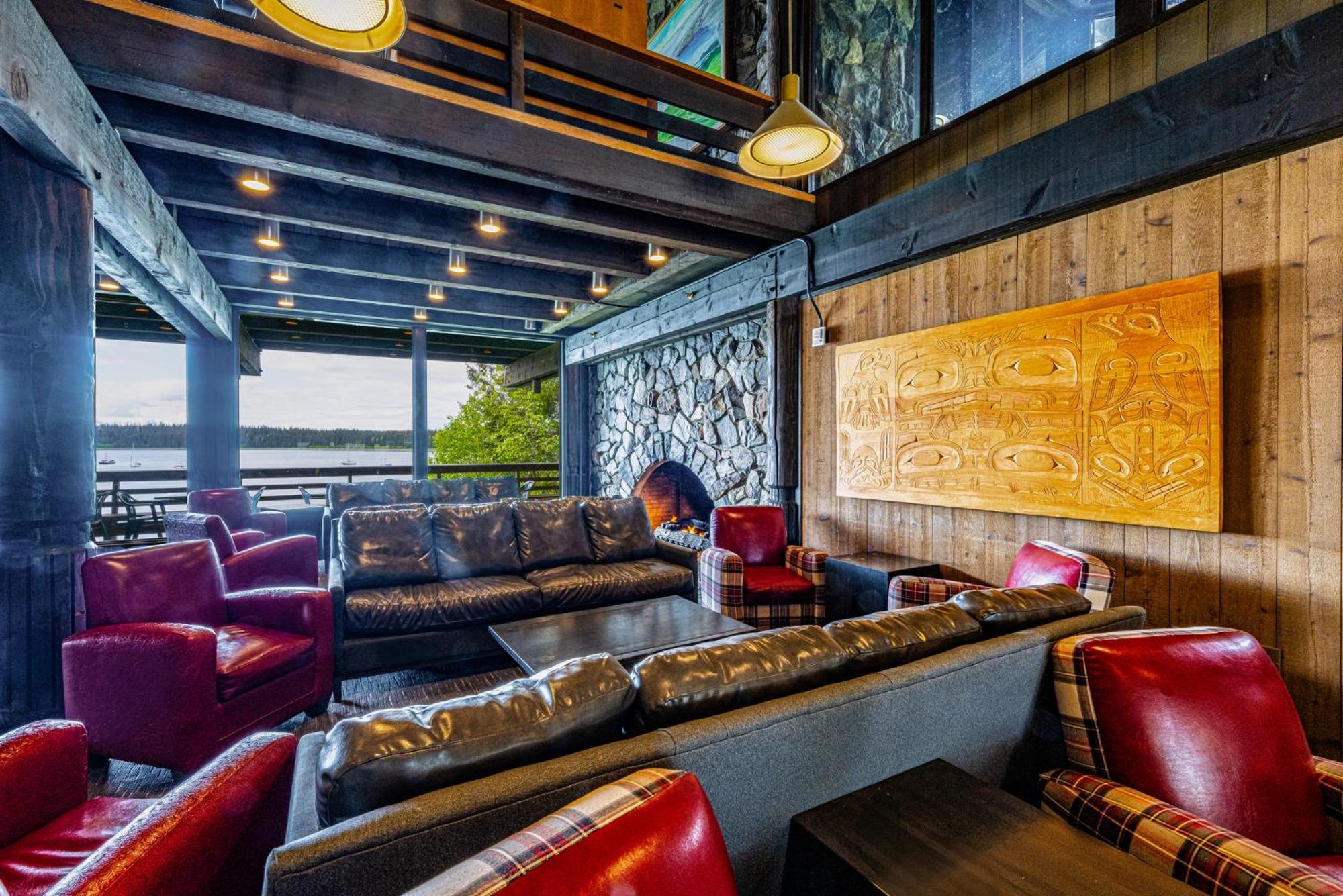 Glacier Bay Lodge Густав Екстериор снимка